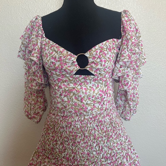 Women’s Layered Ruffle Dress - Picture 2 of 15